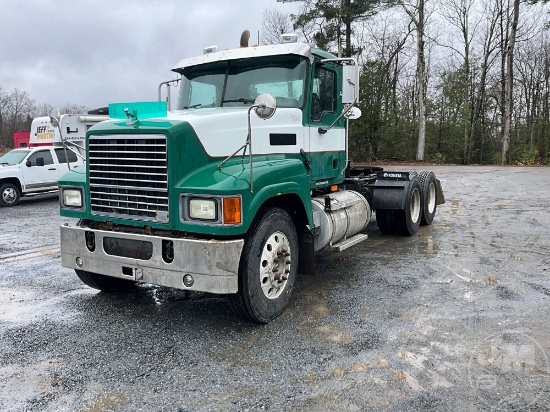 2008 MACK CHU (PINNACLE) TANDEM AXLE DAY CAB TRUCK TRACTOR VIN: 1M1AN07Y38N002857