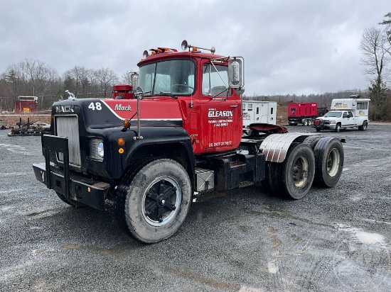 1973 MACK R600 TANDEM AXLE DAY CAB TRUCK TRACTOR VIN: RD685S2895
