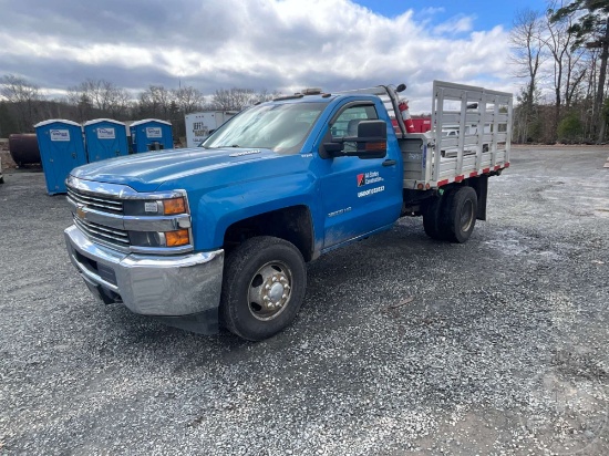 2015 CHEVROLET SILVERADO VIN: 1GB3KYC89FF620850 S STAKE TRUCK