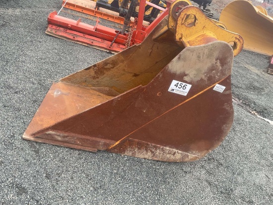 CATERPILLAR BUCKET TO FIT 325