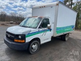 2005 CHEVROLET 3500 SINGLE AXLE VAN TRUCK VIN: 1GBJG31U351180700