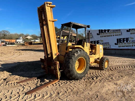 1998 DEERE 482C ROUGH TERRAIN FORKLIFT SN: 795283