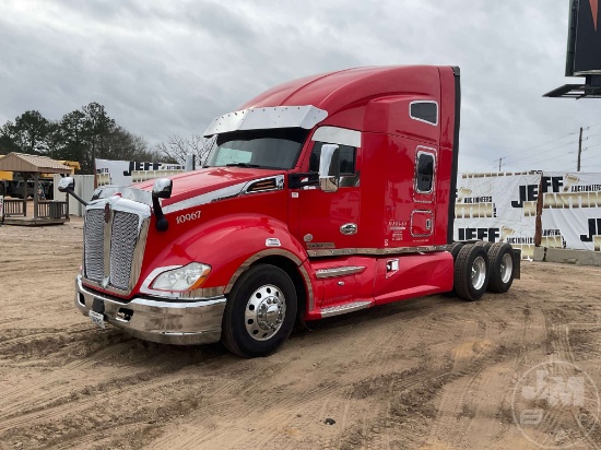 2020 KENWORTH T680 TANDEM AXLE TRUCK TRACTOR VIN: 1XKYDP9X6LJ309149