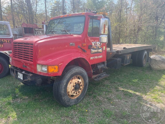 1996 INTERNATIONAL 4900 SINGLE AXLE ROLLBACK TRUCK VIN: 1HTSDAAN4TH314515