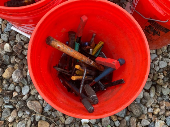 BUCKET OF HAND TOOLS