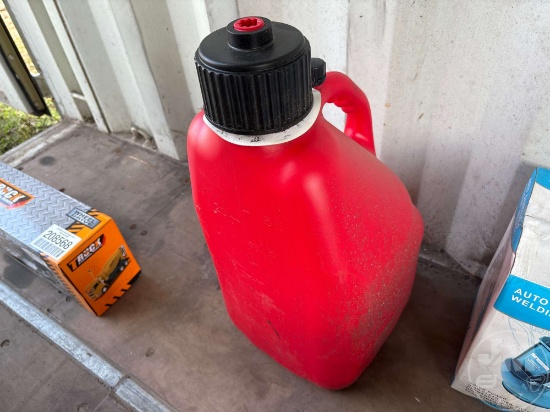 5 GAL LIQUID UTILITY JUG- RED