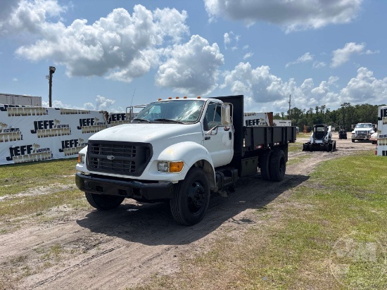 2000 FORD F-650 SINGLE AXLE FLATBED TRUCK VIN: 3FDNF6550YMA00466