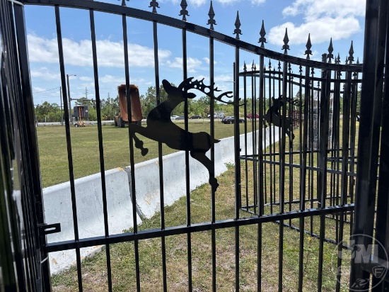 DECORATIVE GATE WITH DEER