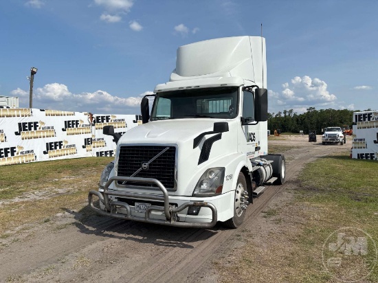 2017 VOLVO TRUCK VNL SINGLE AXLE DAY CAB TRUCK TRACTOR 4V4N19TH3HN994283