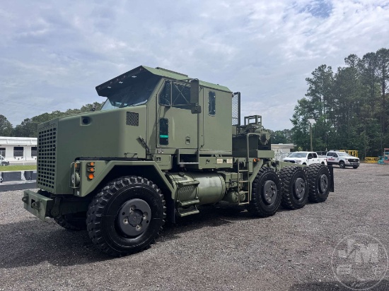 2013 OSHKOSH M1070 TRI AXLE DAY CAB TRUCK TRACTOR VIN: 10TGJ9Y48VS06214