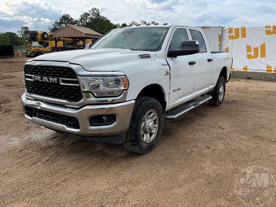 2022 RAM 2500 CREW CAB 4X4 PICKUP VIN: 3C6UR5CL7NG322946