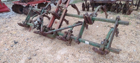 JOHN DEERE CHISEL PLOW