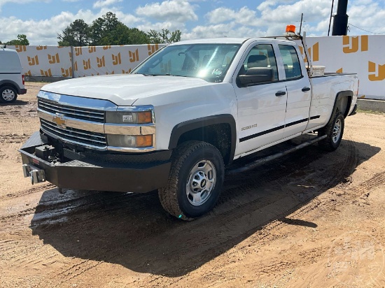 2015 CHEVROLET SILVERADO CREW CAB 4X4 PICKUP VIN: 1GC2KUEG7FZ116221