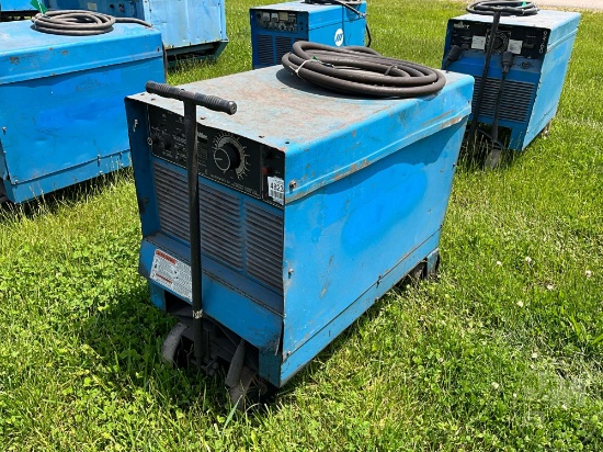 MILLER GOLDSTAR600SS 600 AMP PORTABLE WELDER SN: KC203232