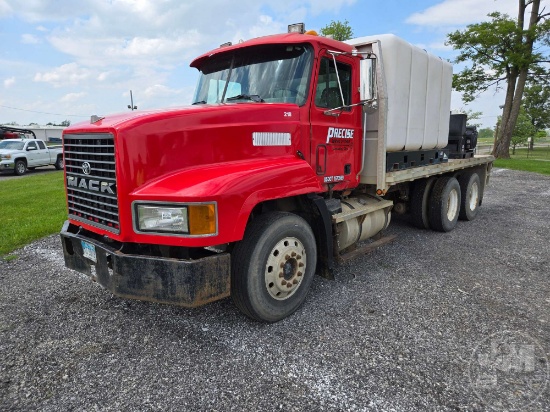 1999 MACK CH  TANDEM AXLE REGULAR CAB FLATBED TRUCK VIN: 1M1AA13Y3XW107849