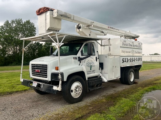 2005 GMC C7 OVER-CENTER BUCKET TRUCK TEREX HI-RANGER HI RANGER XT 55 VIN: 1GDL7C1C15F507329