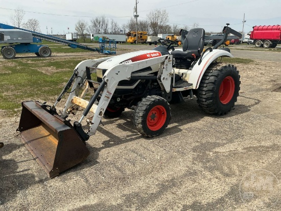 BOBCAT CT230 B 4X4 TRACTOR W/ LOADER SN: ABFP12360