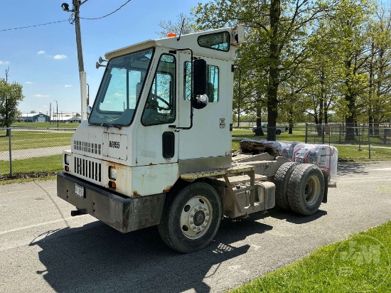2001 OTTAWA COMMANDO Y30 SINGLE AXLE TOTER TRUCK VIN: 301707