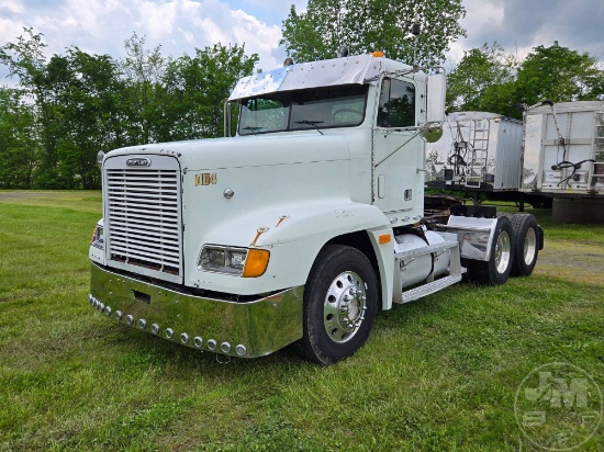2000 FREIGHTLINER LONG CONV. TANDEM AXLE DAY CAB TRUCK TRACTOR VIN: 1FUYDDYB9YLF27318
