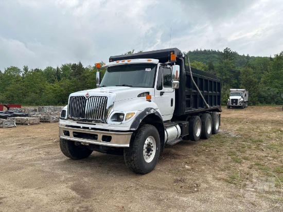 2006 INTERNATIONAL 7600 SFA 6X4 TRI-AXLE DUMP TRUCK VIN: 1HTWXSBT76J341703