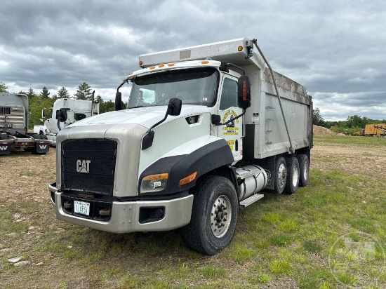 2014 CATERPILLAR CT660S SBA 6X4 TRI-AXLE DUMP TRUCK VIN: 3HTJGTKT4EN032301