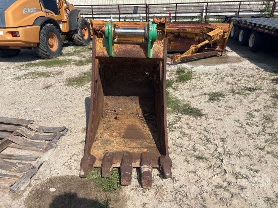 CATERPILLAR 36 IN. BUCKET TO FIT 320E/F/NEXT GEN