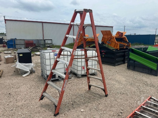 LOUISVILLE  8 FT DOUBLE SIDED LADDER