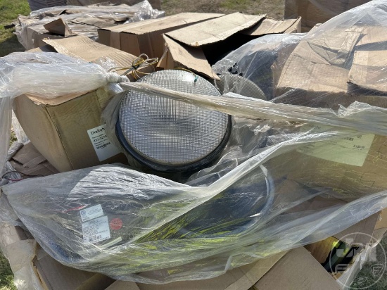 5 PALLETS OF TRAFFIC LIGHTS