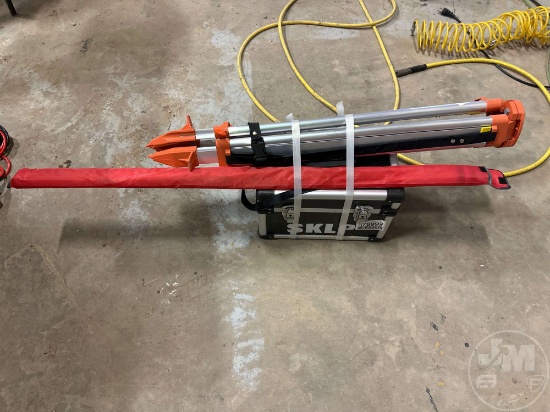 UNUSED SKLP SELF LEVELING ROTARY LASER LEVEL