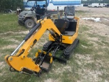 LANDHERO MINI EXCAVATOR SN: 08242120