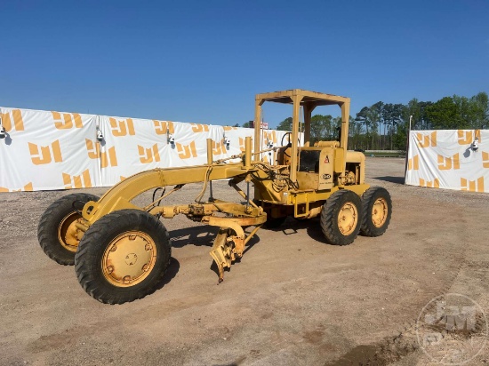 ALLIS-CHALMERS DD MOTORGRADER SN: DD42996