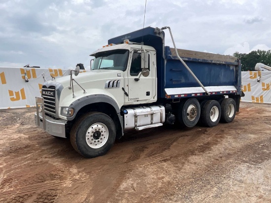 2016 MACK GU713 (GRANITE) TRI-AXLE DUMP TRUCK VIN: 1M2AX04C1GM028702