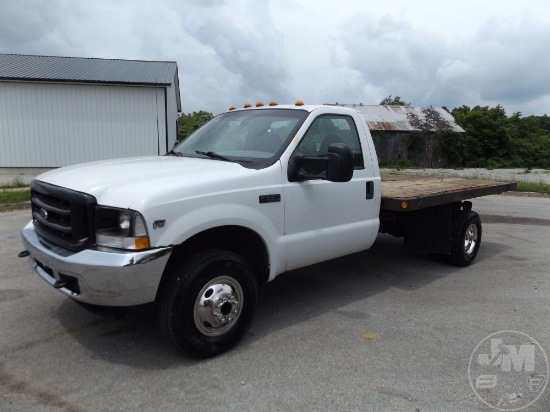 2003 FORD F-350 SINGLE AXLE REGULAR CAB FLATBED TRUCK VIN: 1FDWF37S33EC55844