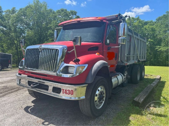 2005 INTERNATIONALIONAL 7600 6X4 TRI-AXLE DUMP TRUCK VIN: 1HTWYSBT85J155096