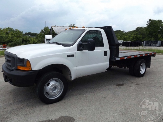 1999 FORD F-450 SINGLE AXLE REGULAR CAB FLATBED TRUCK VIN: 1FDXF46S5XED43828