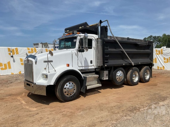 2003 KENWORTH TRI-AXLE DUMP TRUCK VIN: 1NKDX8EX03J708650