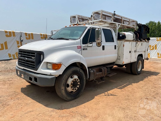 2001 FORD F-650 S/A MECHANICS TRUCK VIN: 3FDNW654X1MA37280