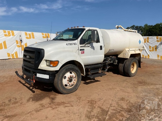 2004 FORD F-750 SINGLE AXLE WATER TRUCK VIN: 3FRPF75294V619888
