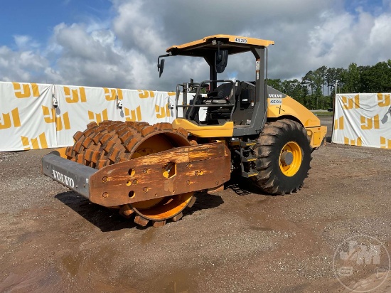 2017 VOLVO SD115B SINGLE DRUM VIBRATORY ROLLER SN: VCES115BJ0S236371