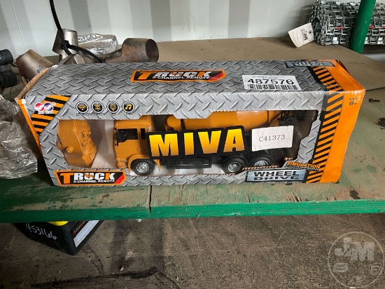 SKLP MIXER TRUCK TOY (UNUSED)