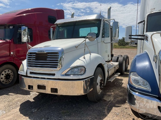 2007 FREIGHTLINER COLUMBIA T/A TANDEM AXLE DAY CAB TRUCK TRACTOR VIN: 1FUJA6CK17LW76346
