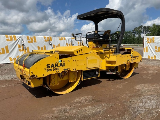 2009 SAKAI SW990 TANDEM VIBRATORY ROLLER SN: VSW41-10111