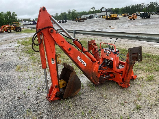 KUBOTA BT900 SN: 16485 REAR BACKHOE W/ 14”...... BUCKET