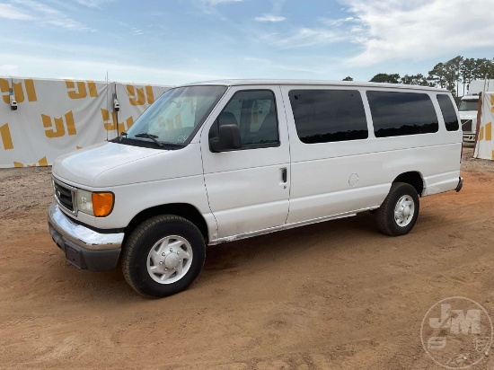 2004 FORD E-350 VIN: 1FBSS31L44HB54428