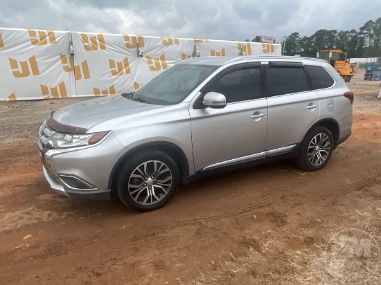 2018 MITSUBISHI OUTLANDER VIN: JA4AD3A32JZ017599 FWD