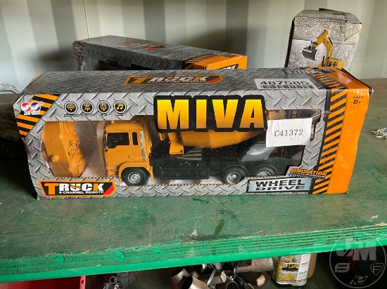 SKLP MIXER TRUCK TOY (UNUSED)