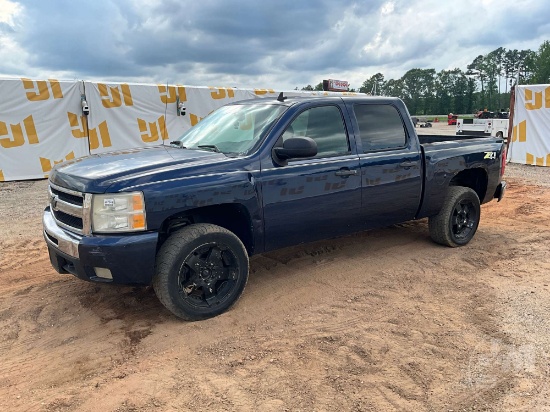 2009 CHEVROLET SILVERADO CREW CAB 4X4 PICKUP VIN: 3GCEK23M49G157288
