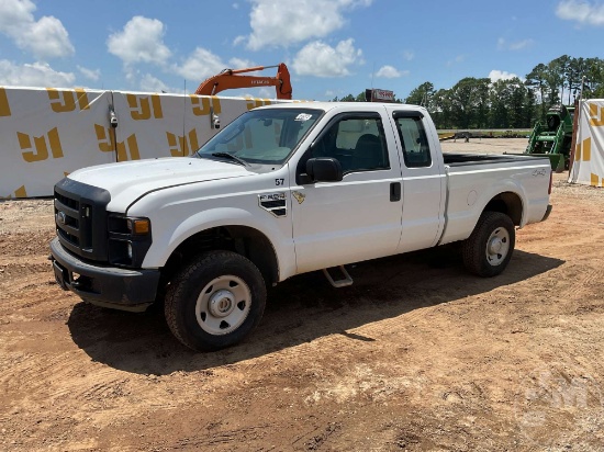 2008 FORD F-250 EXTENDED CAB 4X4 PICKUP VIN: 1FTSX21588EB76142