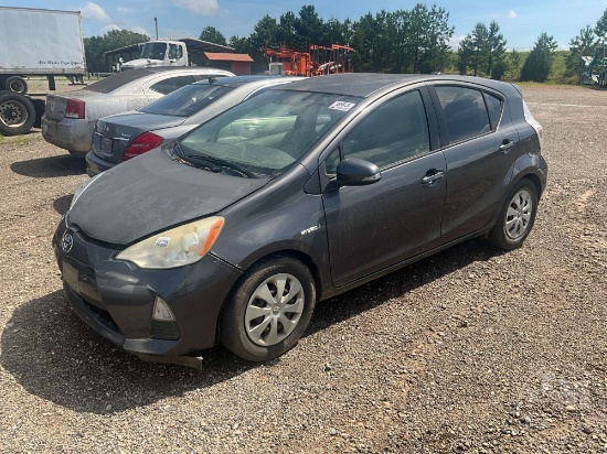 2012 TOYOTA PRIUS C SEDAN VIN: JTDKDTB38C1023501