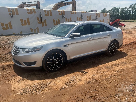 2018 FORD TAURUS VIN: 1FAHP2E8XJG113543